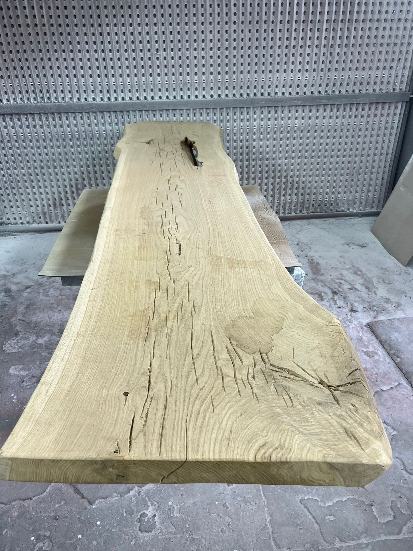 פלטה מספר #2001