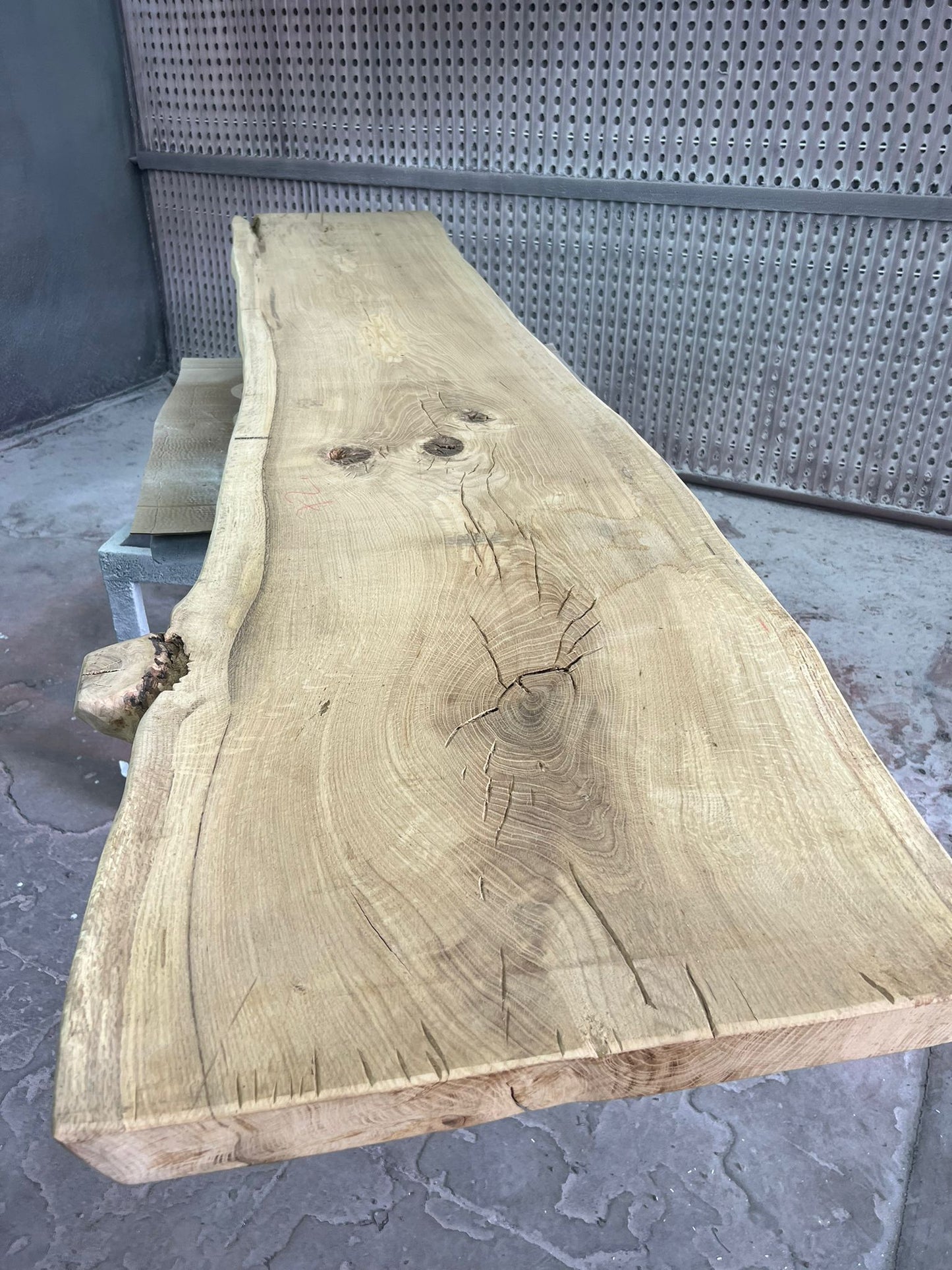 פלטה מספר #2002