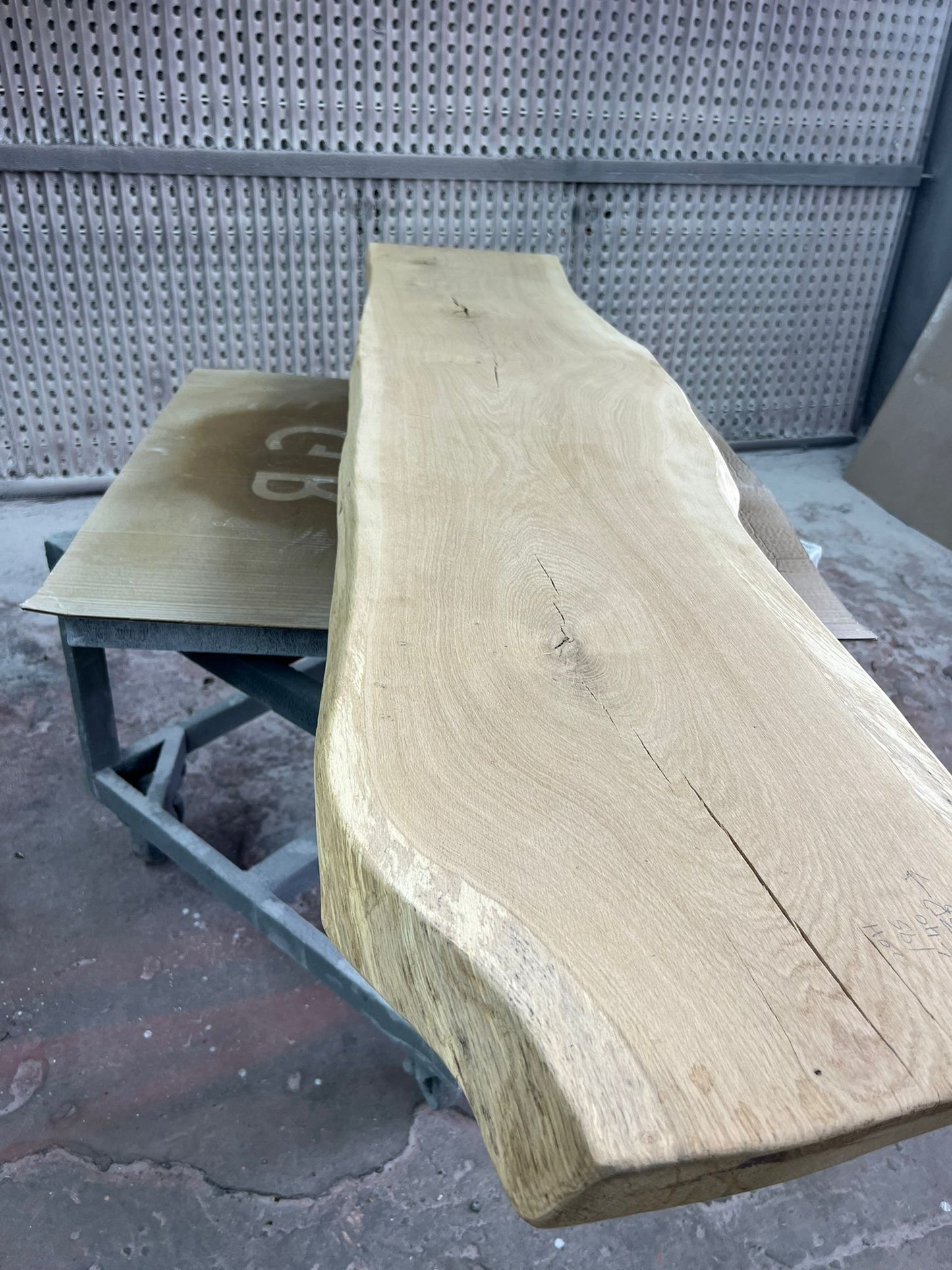 פלטה מספר #2010